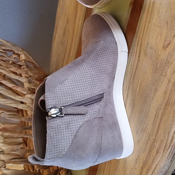 Paolo Felicia -L suede with box 🖤 - Picture 4 of 7